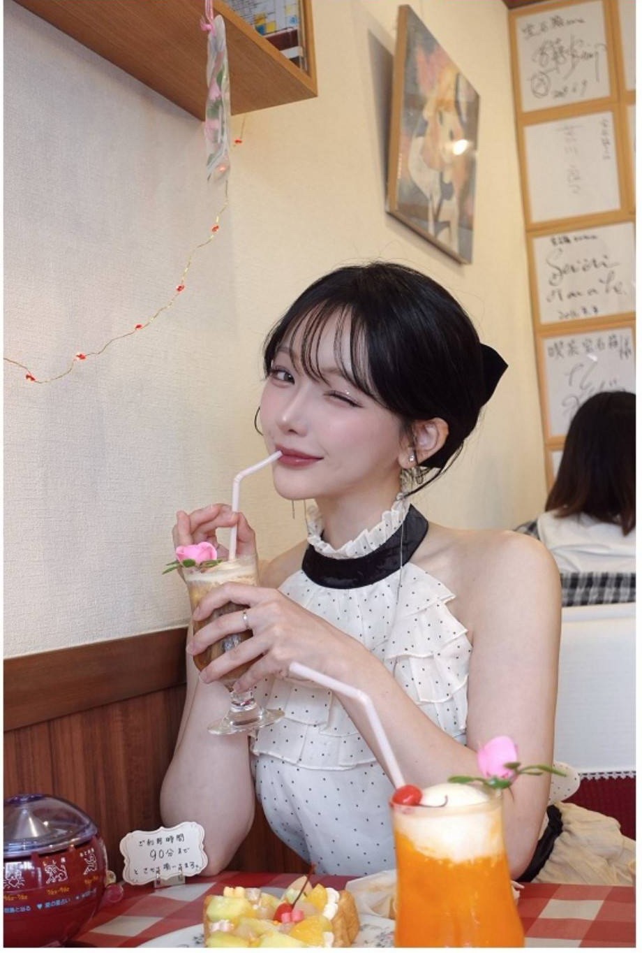 周一内涵囧图云飞系列 美女这钢琴弹得真好看啊！