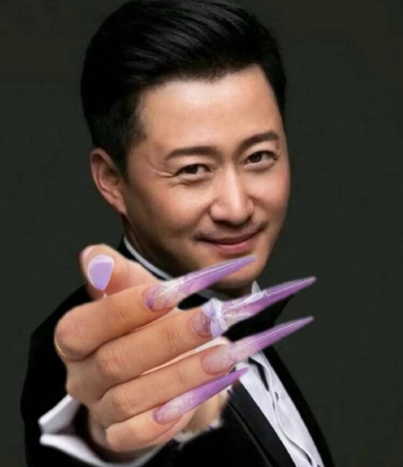 周一內(nèi)涵囧圖云飛系列 不是說瑜伽是很優(yōu)雅的嗎?