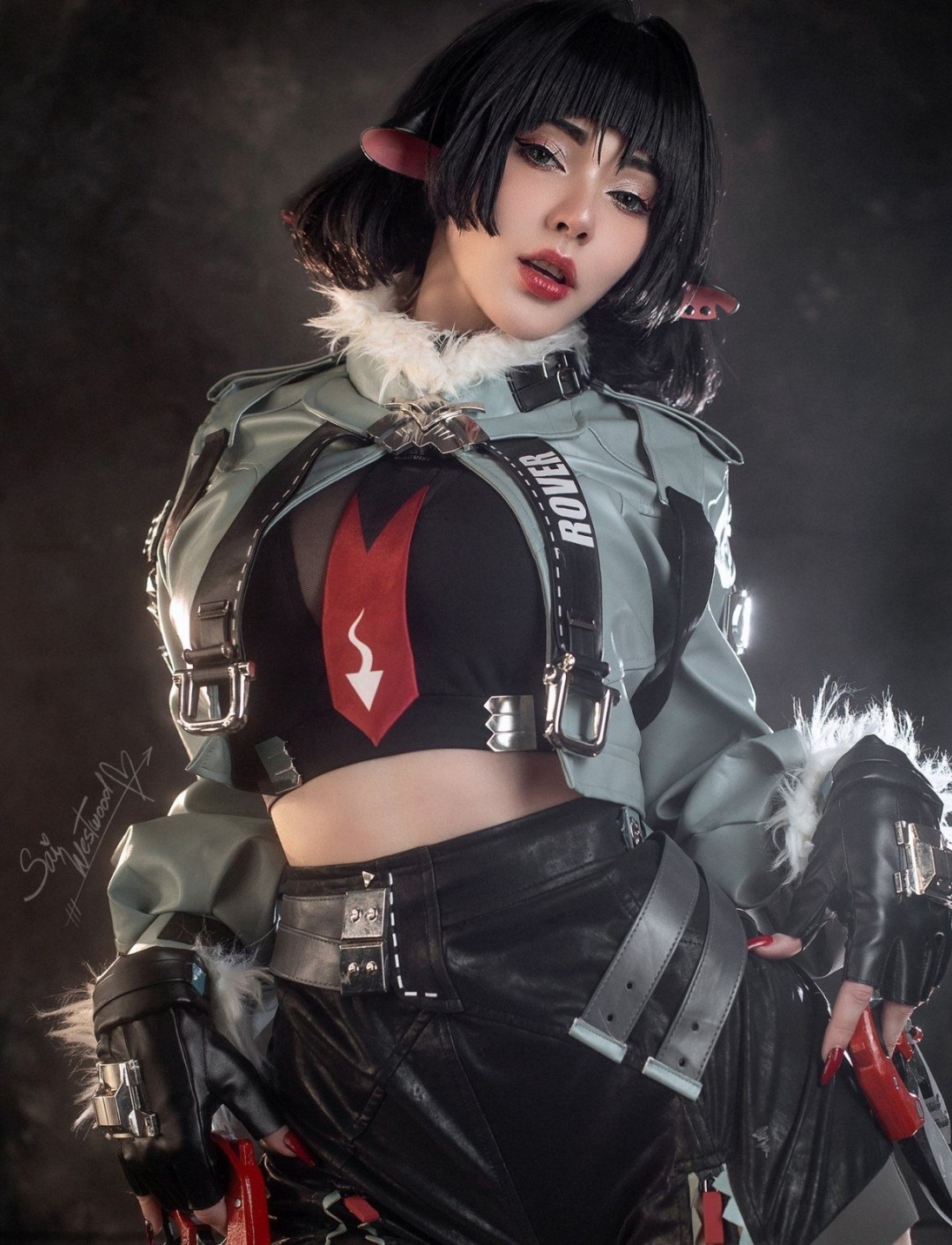 《漫威爭(zhēng)鋒》靈蝶超美COS 完美曲線讓人一覽無遺