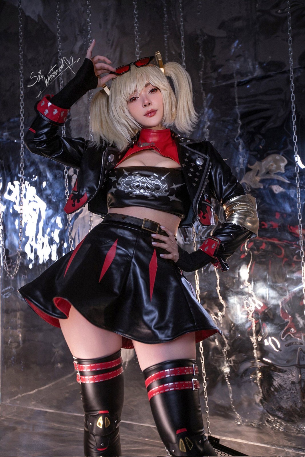 《漫威爭(zhēng)鋒》靈蝶超美COS 完美曲線讓人一覽無遺