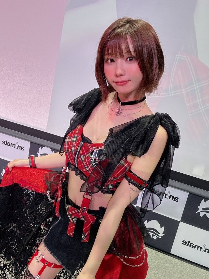 日本美女Enako Cos美圖 很性感很撩人?。? /> 
</p>
<p align=