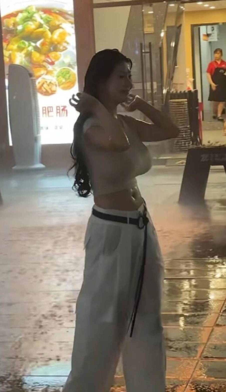 周一內(nèi)涵囧圖云飛系列 現(xiàn)在女裝的質(zhì)量真的不行！