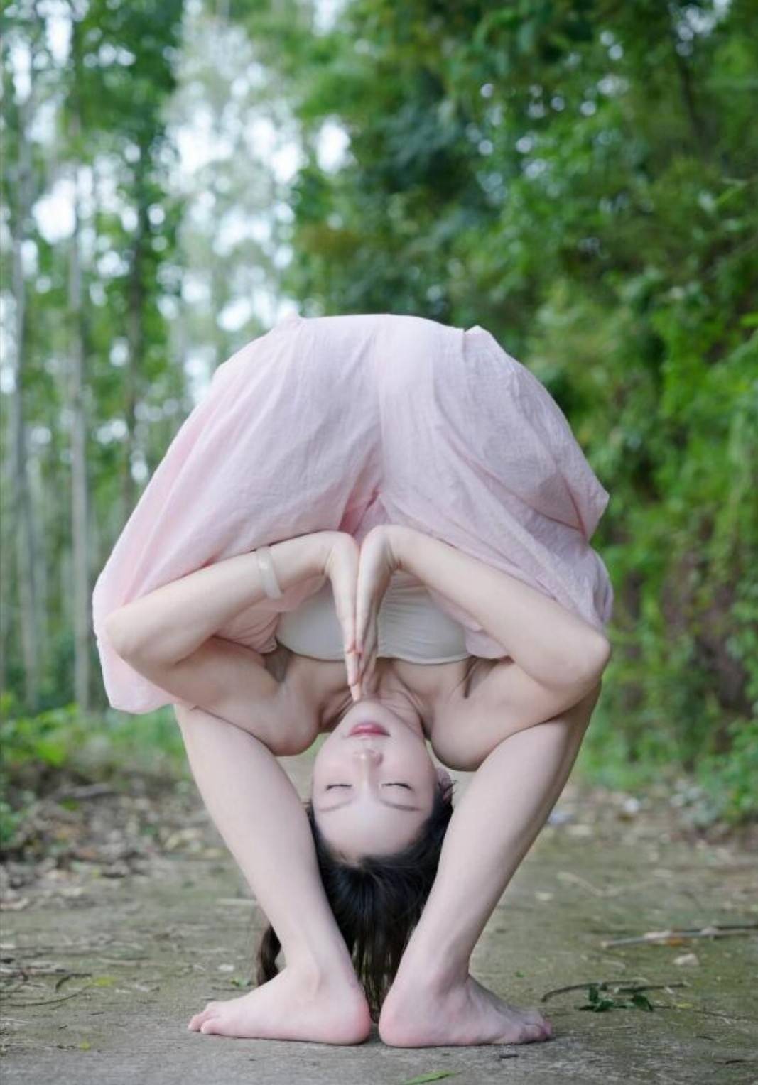 周一內(nèi)涵囧圖云飛系列 男人看美女是先天的反應(yīng)?