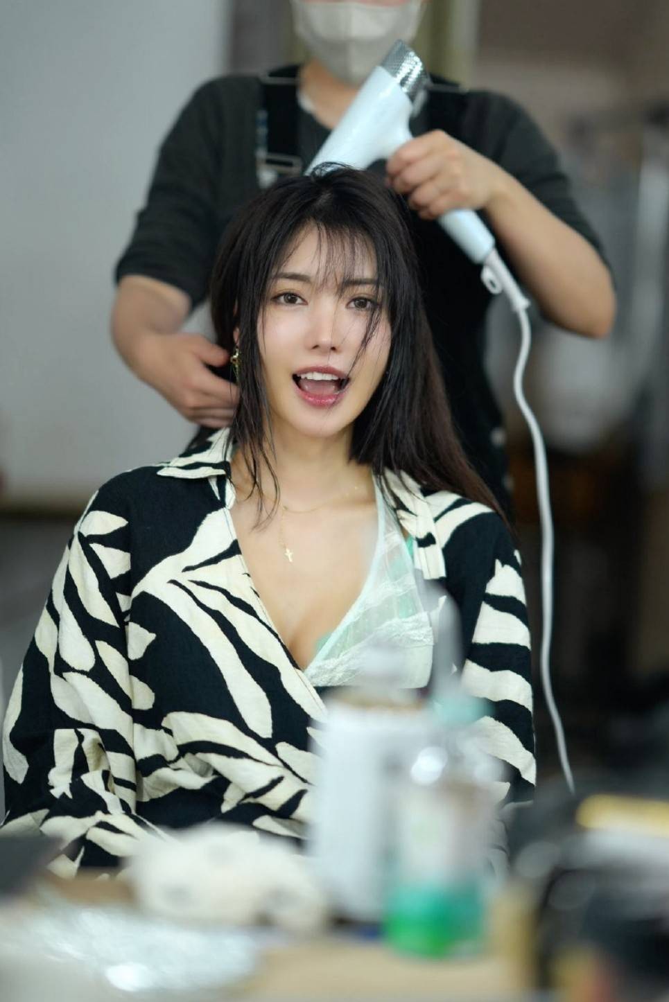 周一內(nèi)涵囧圖云飛系列 男人看美女是先天的反應?