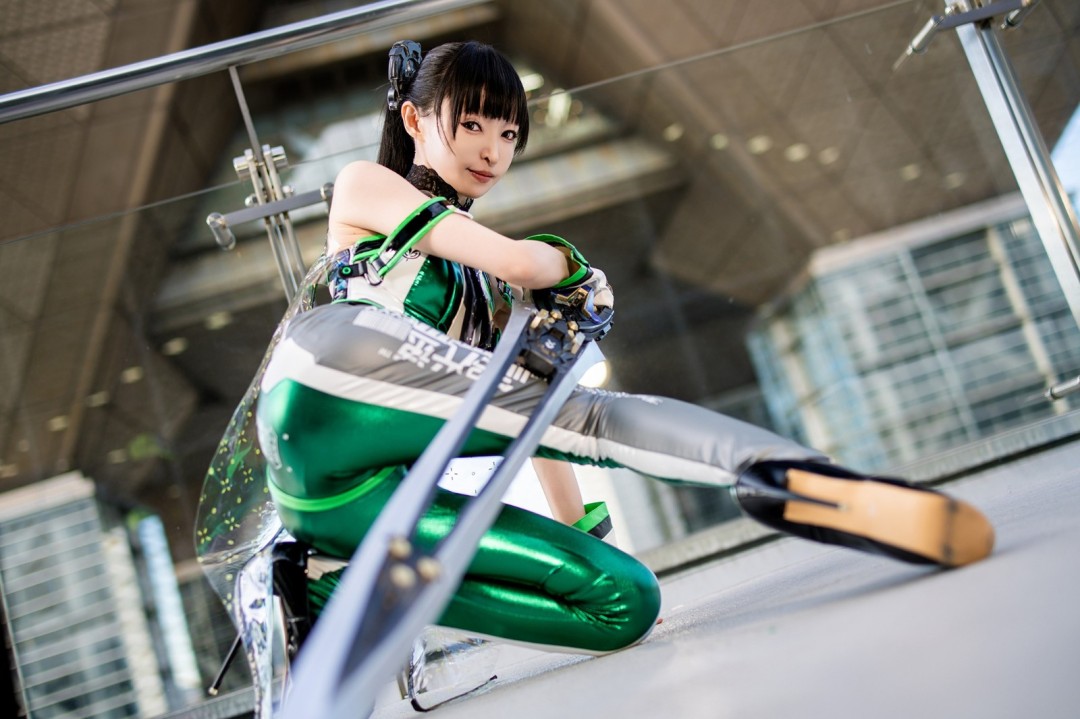 日本美女Cos《剑星》伊芙图赏 性感热辣大长腿