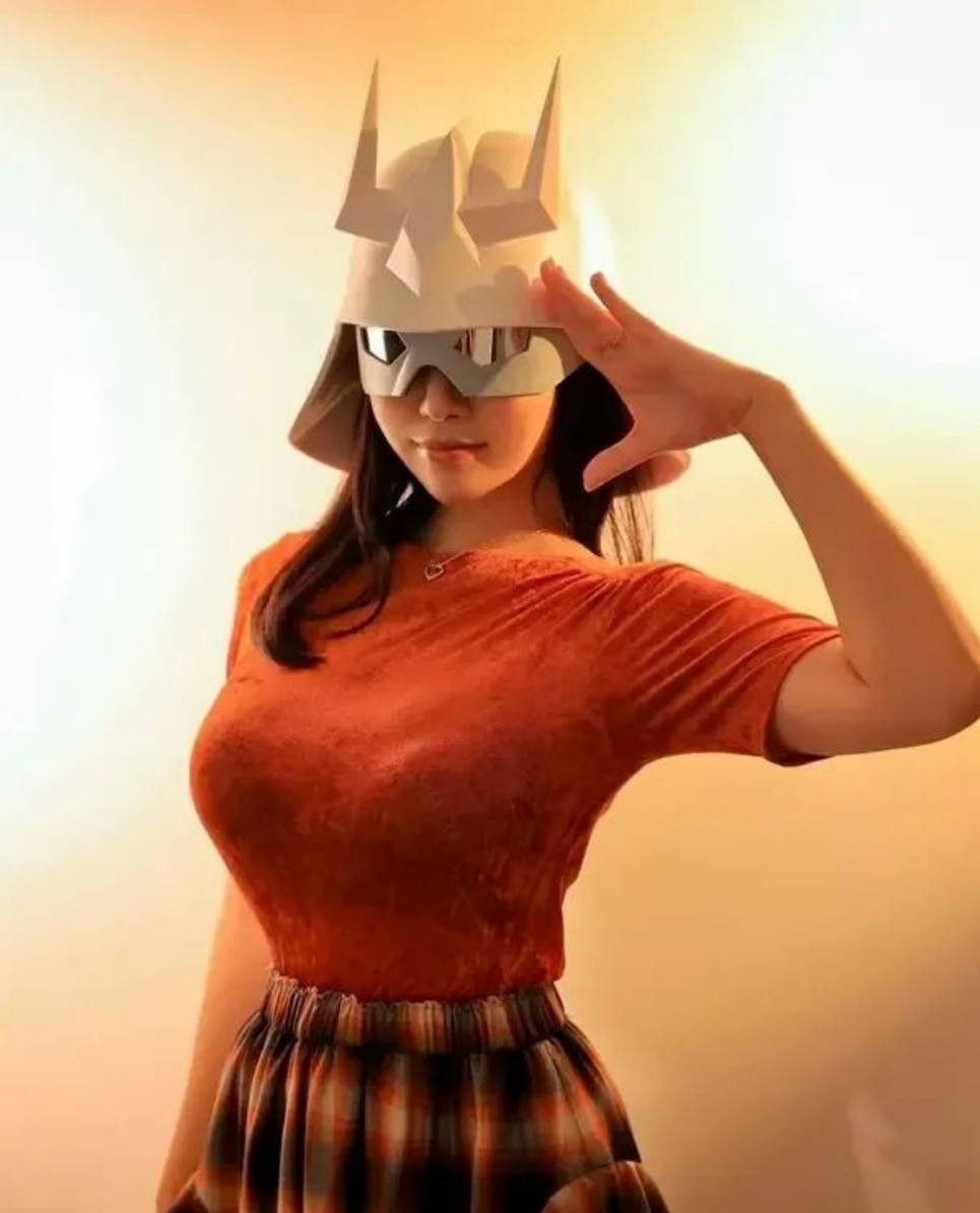 周一内涵囧图云飞系列 看身材就知道钢琴弹得美妙
