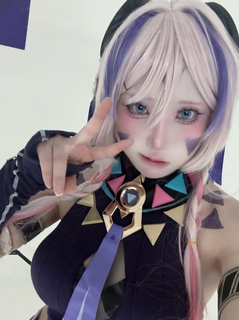 韩国美女Cos《胜利女神》克雷伊 俏皮可爱身材好