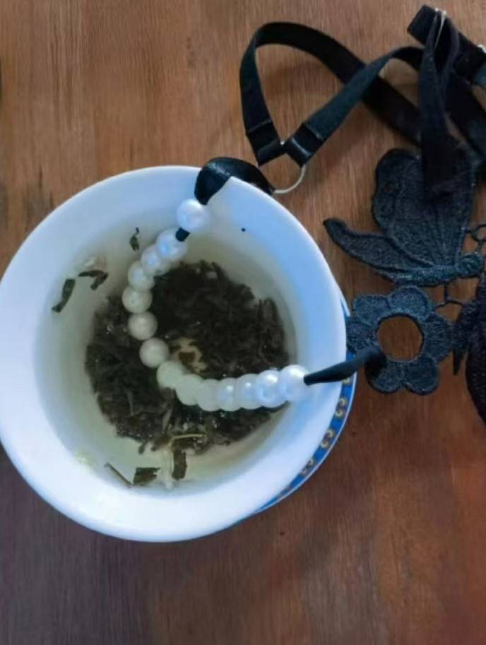 周一内涵囧图云飞系列 美女跆拳道应该是黑丝段位