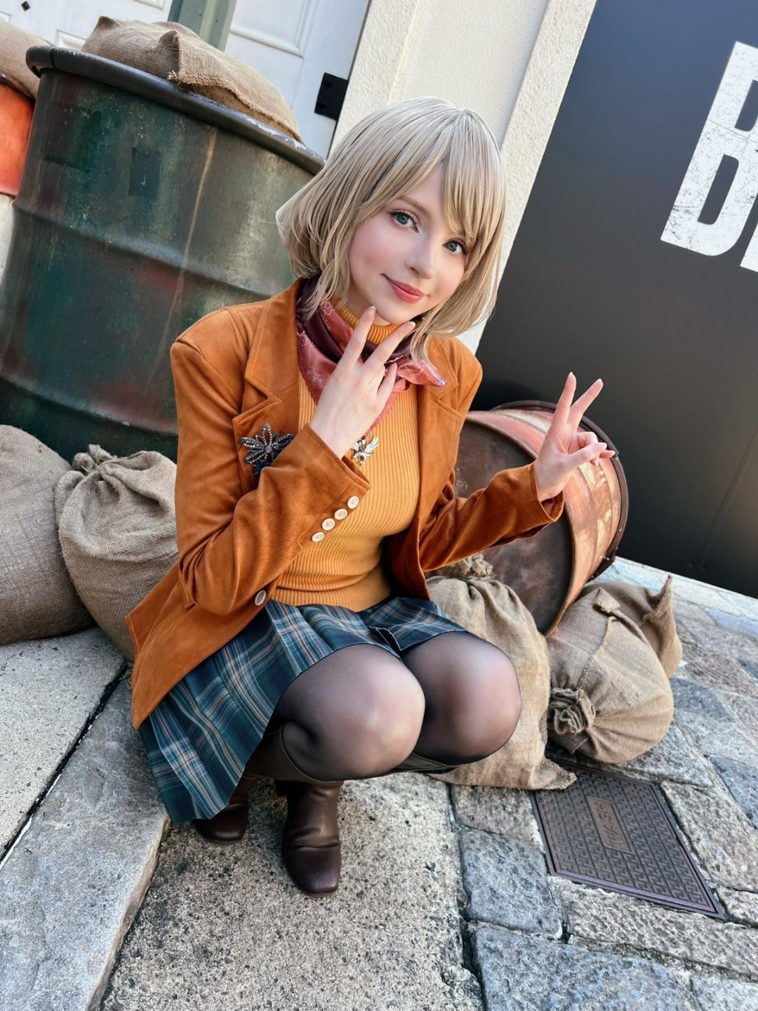 阿什莉体模Cos《合金装备3》夏娃第2弹 性感热辣吸睛
