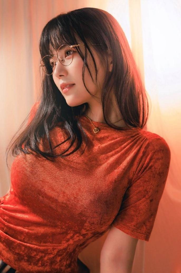 3DM輕松一刻第1557期 美女好長的腳趾頭啊！