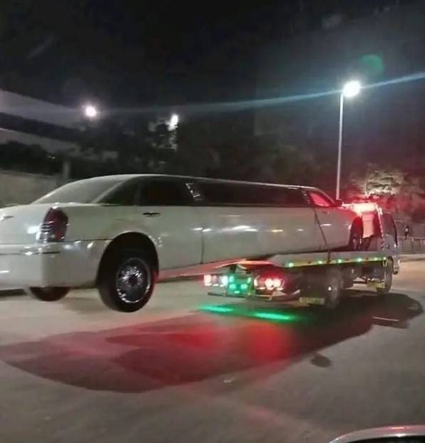 轻松一刻第1572期 当美女遇到另一美女会如何