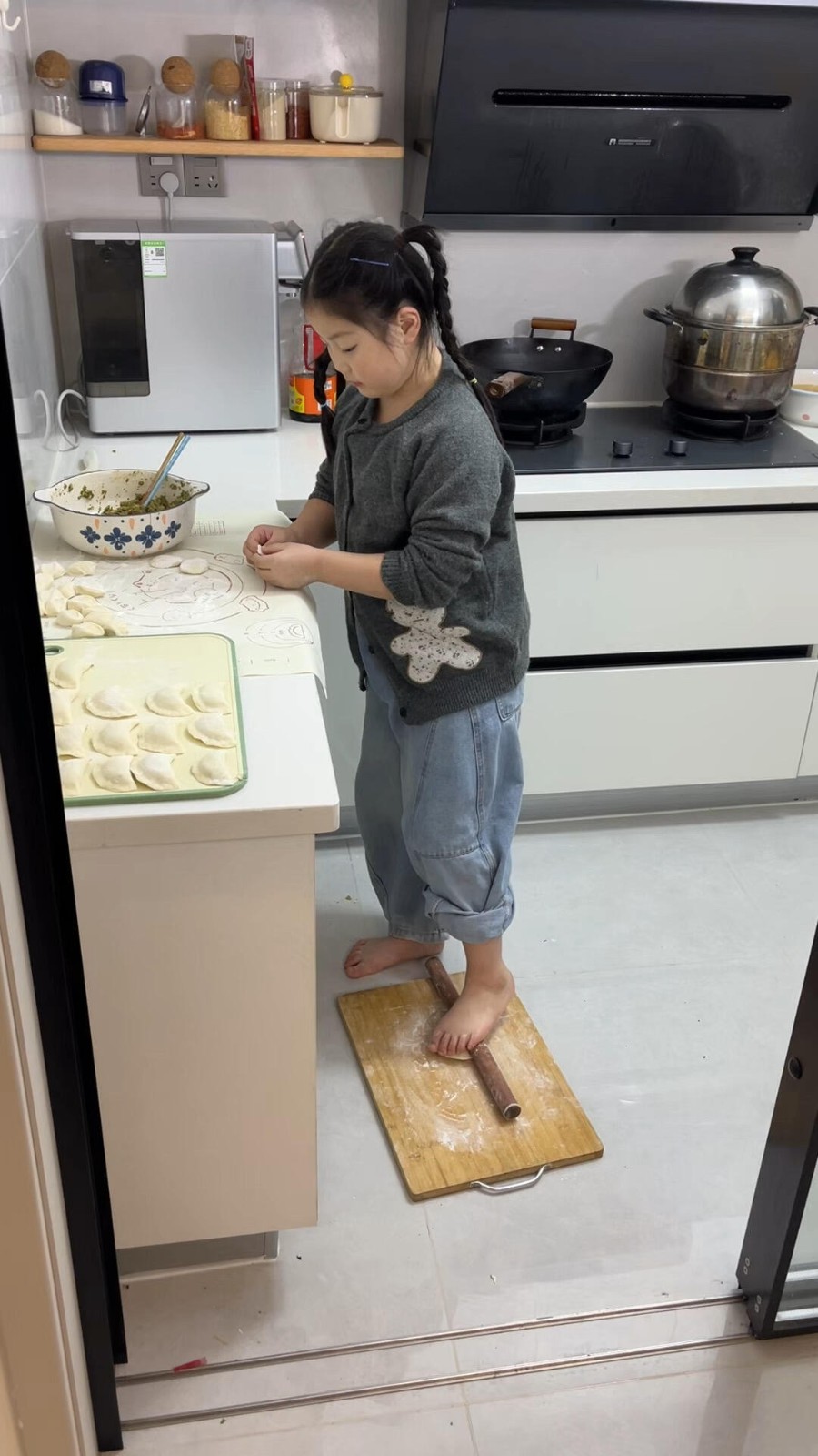 周一内涵囧图云飞系列 美女你射箭射的真不赖啊！