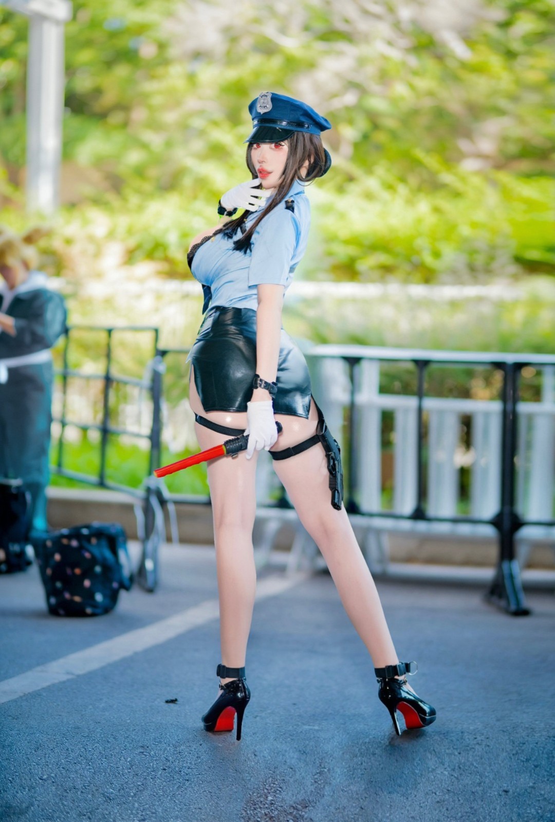 日本美女性感Cos图集赏 黑丝2B小姐姐非常吸睛