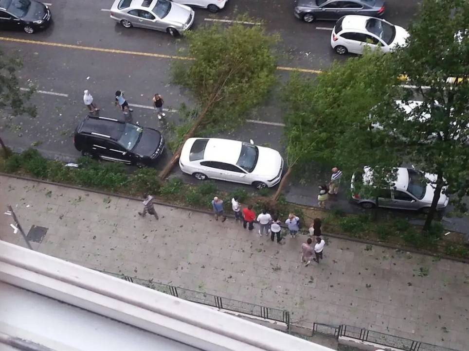 周五福利囧图云飞系列 快来跟美女一起做健美操！