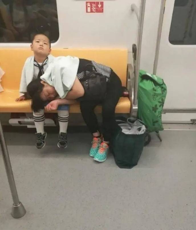 周一内涵囧图云飞系列 美女虽然微胖但是耐看啊！