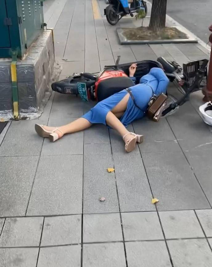 3DM轻松一刻第1580期 舞台升降台是单杀最多道具