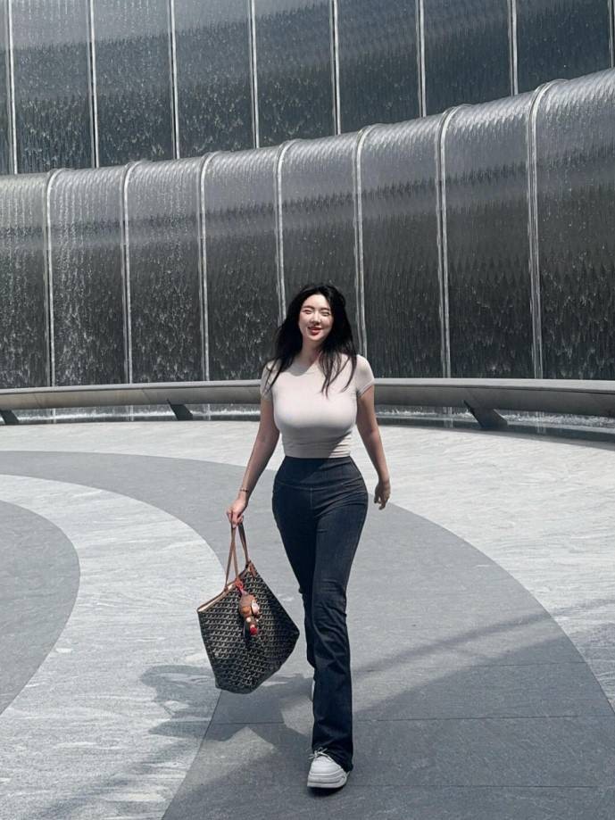 3DM轻松一刻第1582期 面纱也遮不住这绝世的容颜