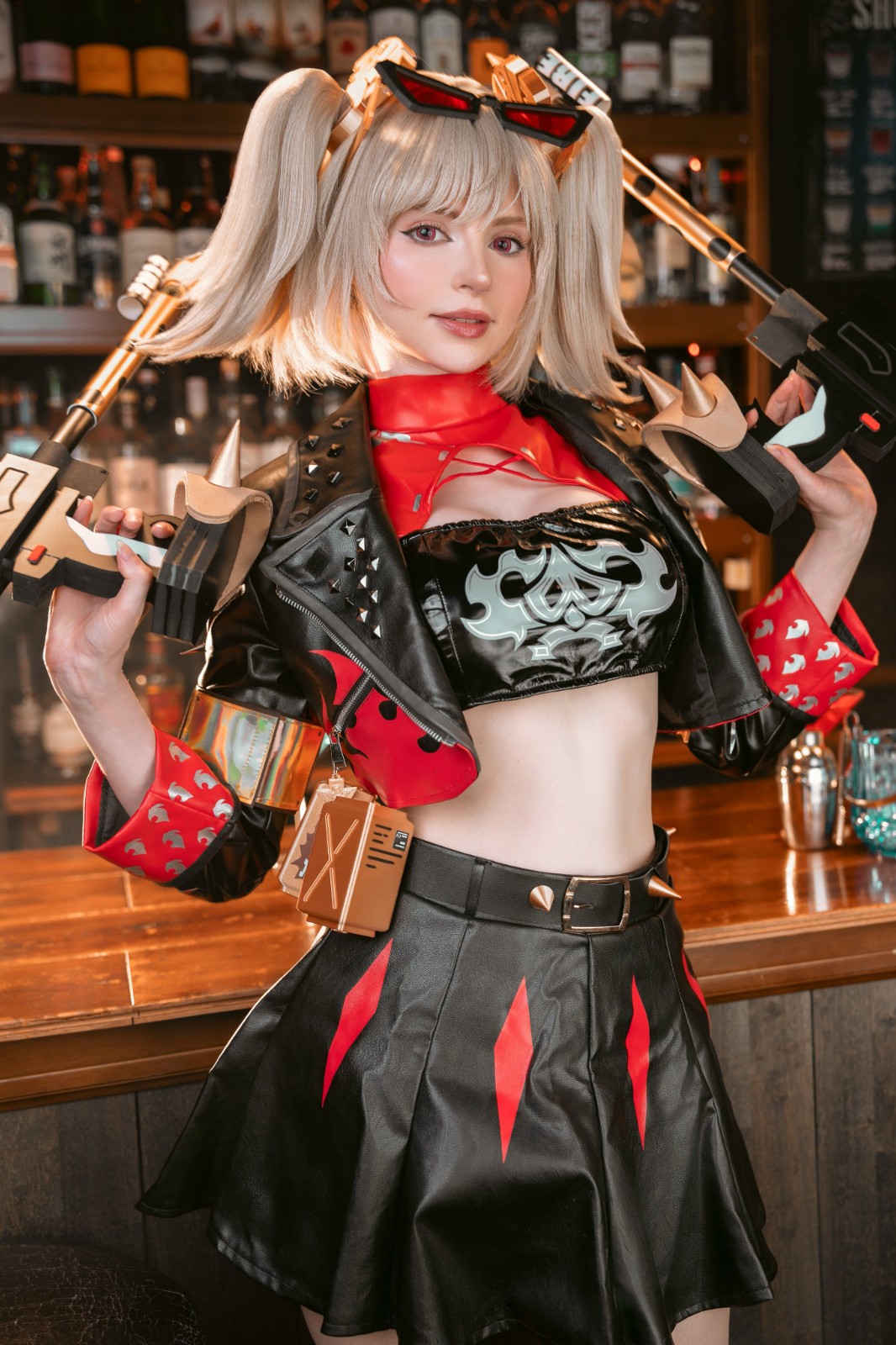 阿什利体模Cos《漫威争锋》隐形女 太性感撩人了