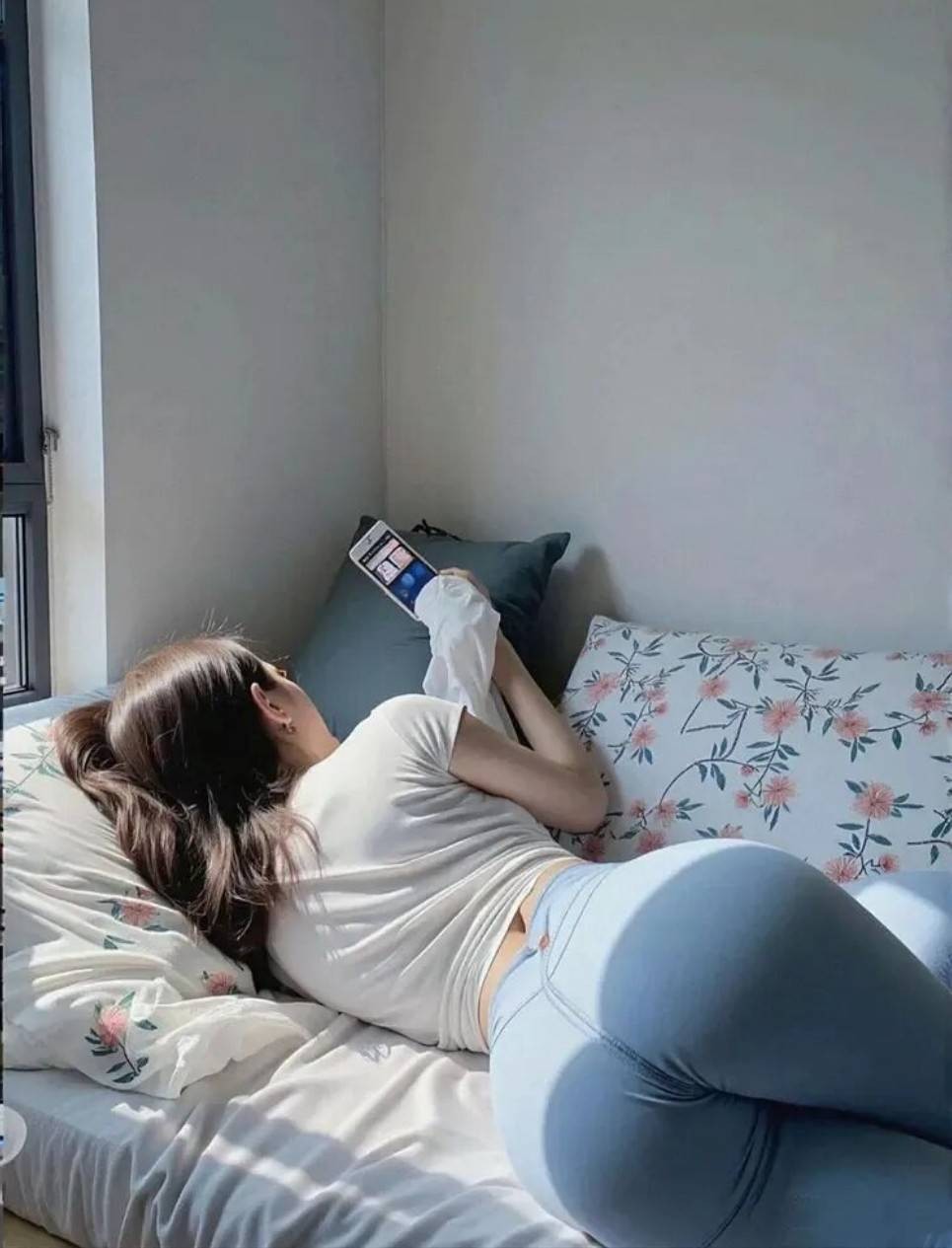 һںͼƷϵ ִŮ赸ץ