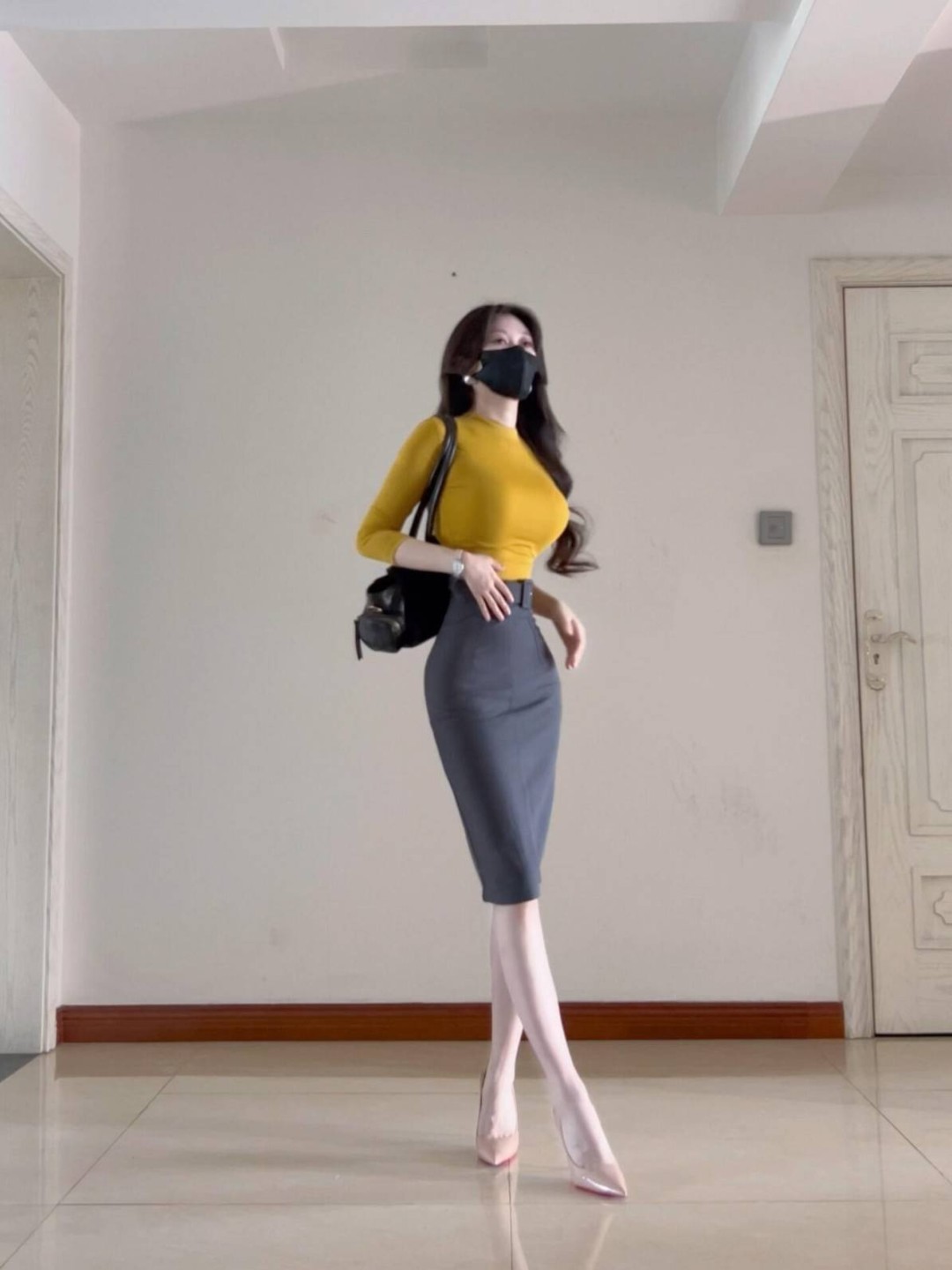 һںͼƷϵ ִŮ赸ץ