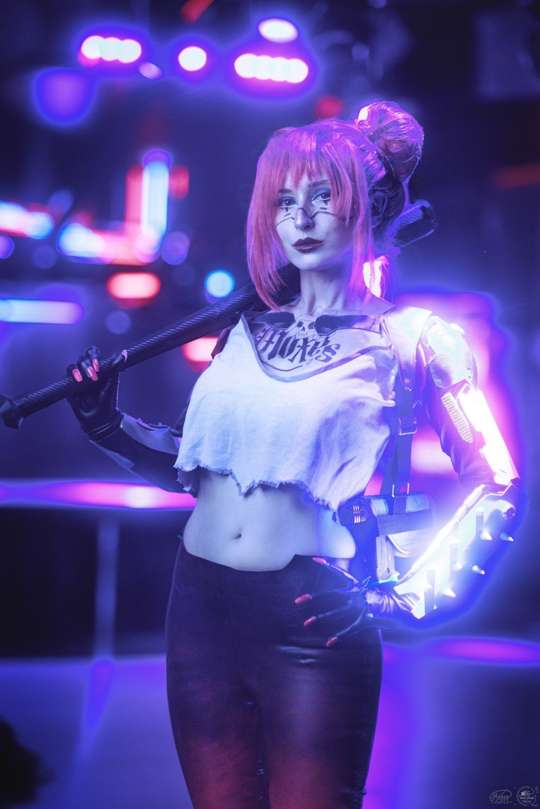 《赛博朋克2077》美女Cos图太完美 让人以为是游戏画面