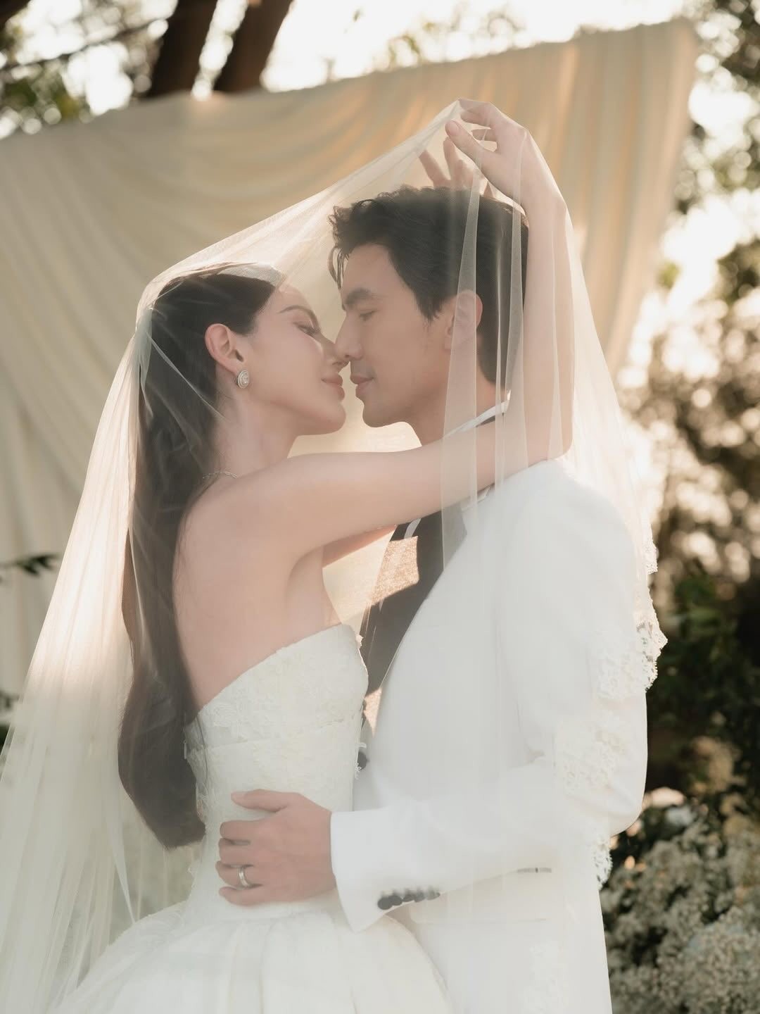 泰国混血女星Davika晒出婚纱照 画面太唯美了