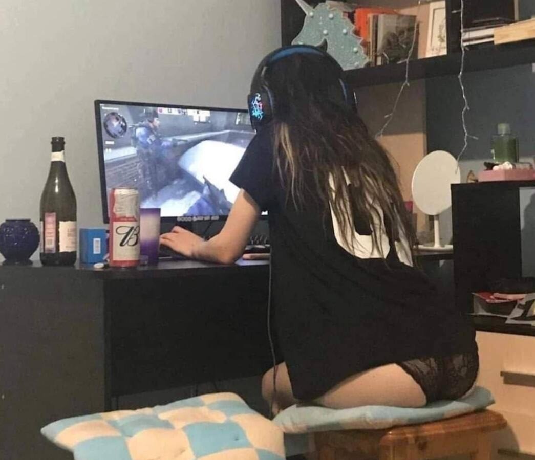 周五福利囧图云飞系列 妹子似乎还有什么放不下的