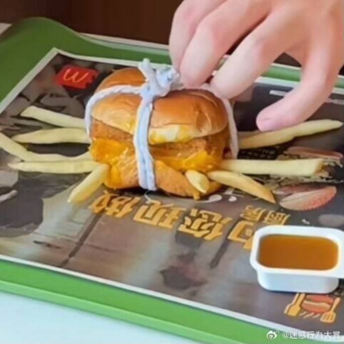 3DM����һ�̵�1587�� ���ӵ�Ӣ�˸�������Ц��