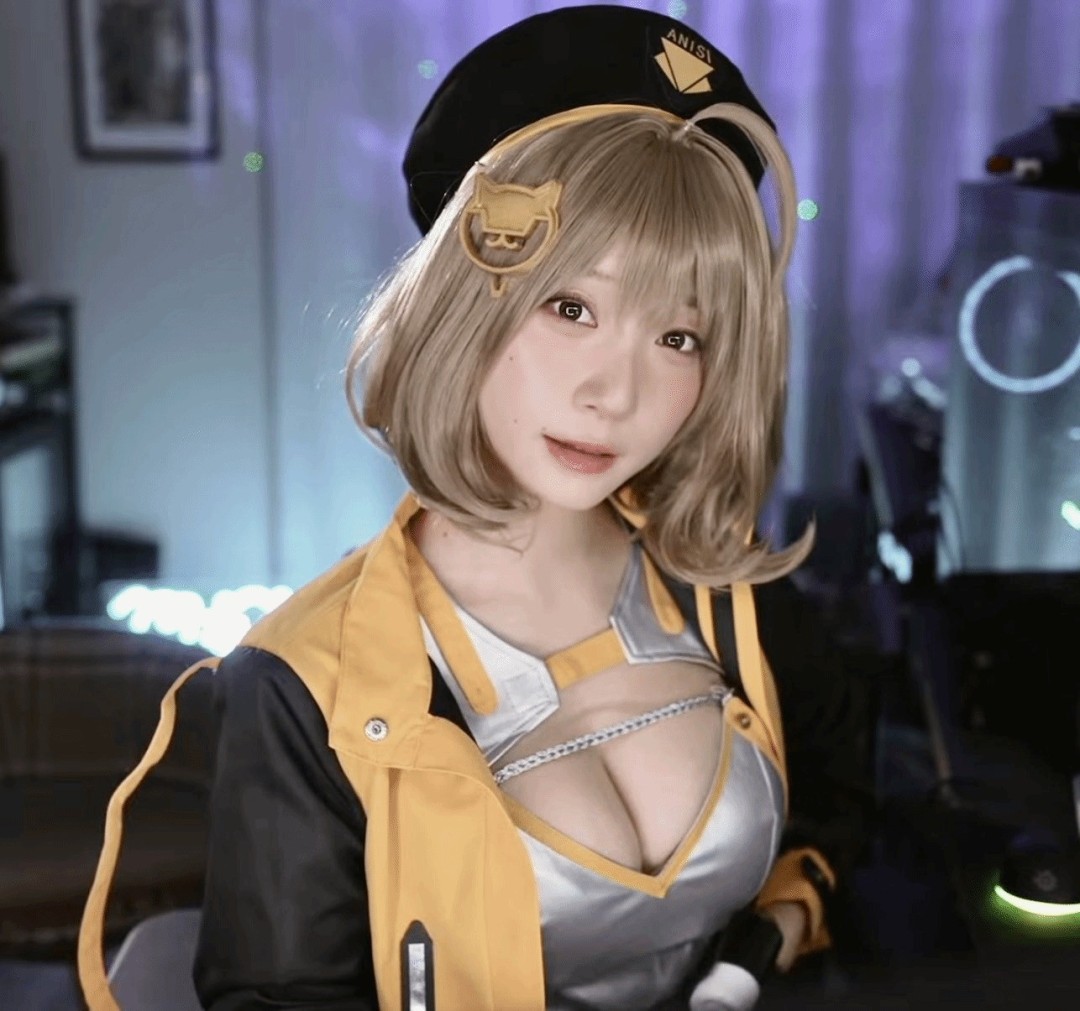 日本美女伊织萌Cos《妮姬》图赏 超大杯纯欲天花板