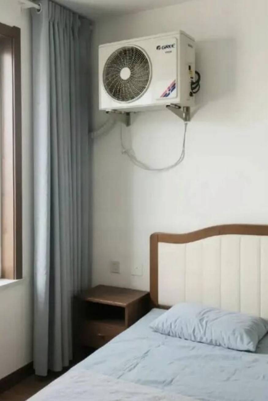 周一内涵囧图云飞系列 车展没车模那么观众少一半