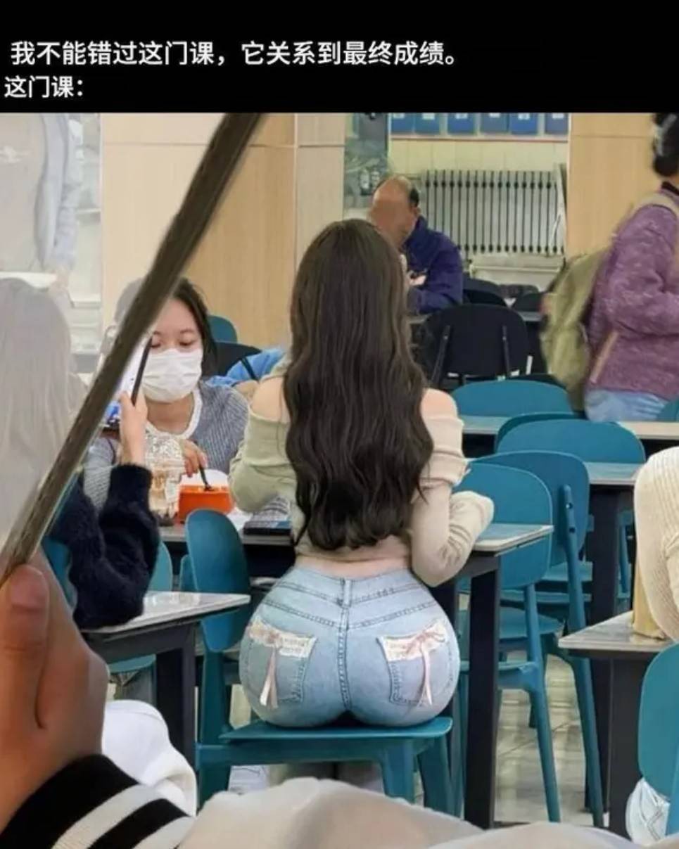 周一内涵囧图云飞系列 车展没车模那么观众少一半