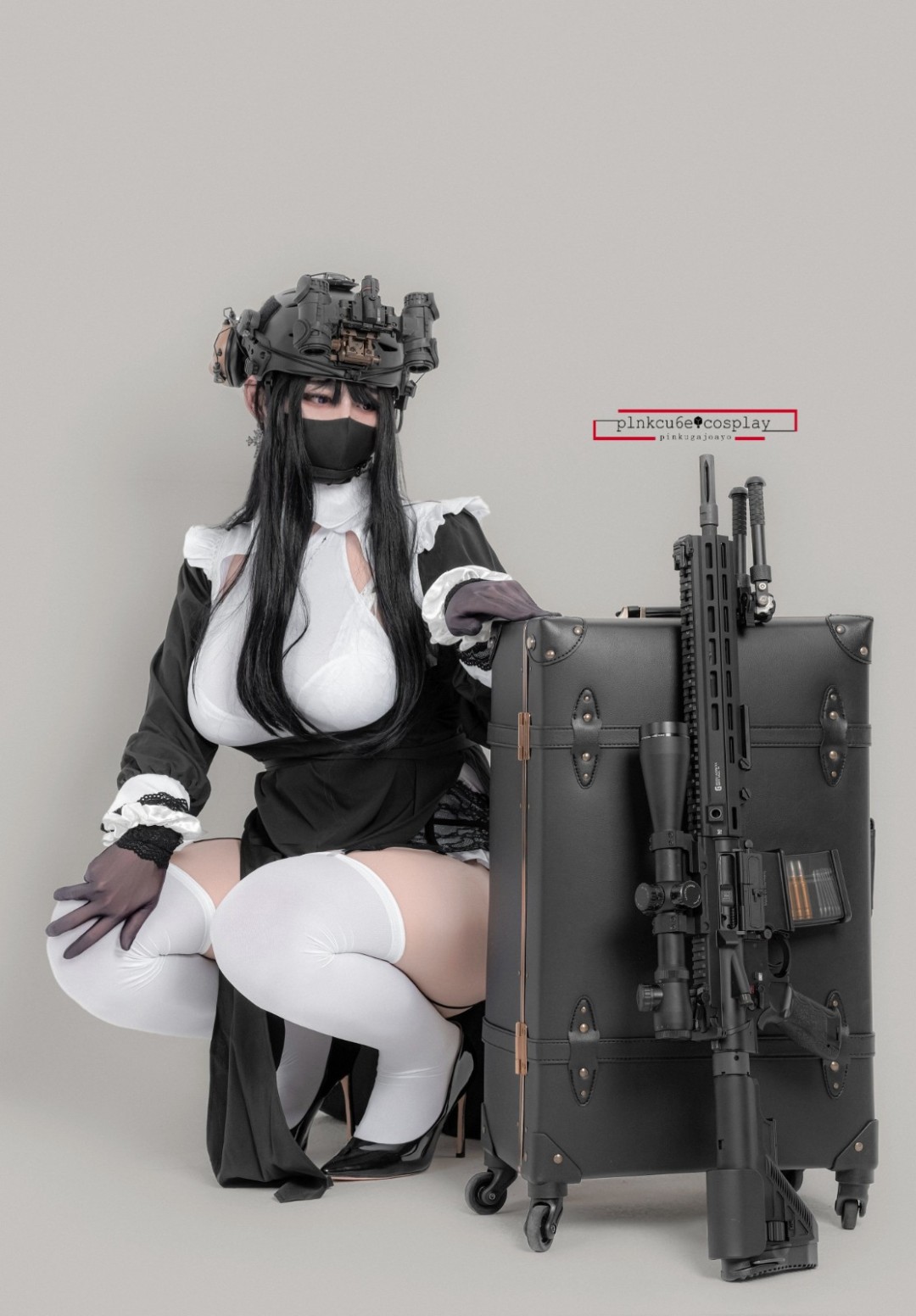 韩国美女Cos美图欣赏 性感修女持枪谁顶得住?