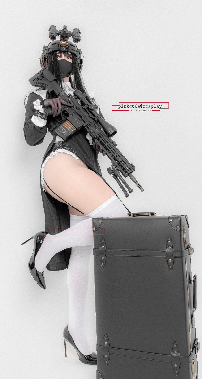 韩国美女Cos美图欣赏 性感修女持枪谁顶得住?