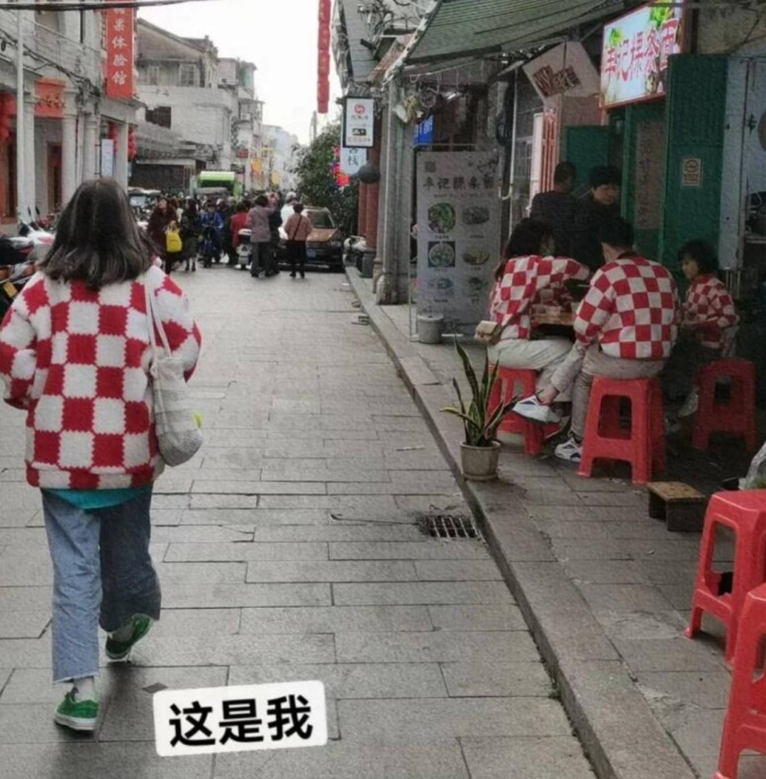 ��һ�ں���ͼ�Ʒ�ϵ�� ��ʱ���˿Ҳ�������ܵģ�