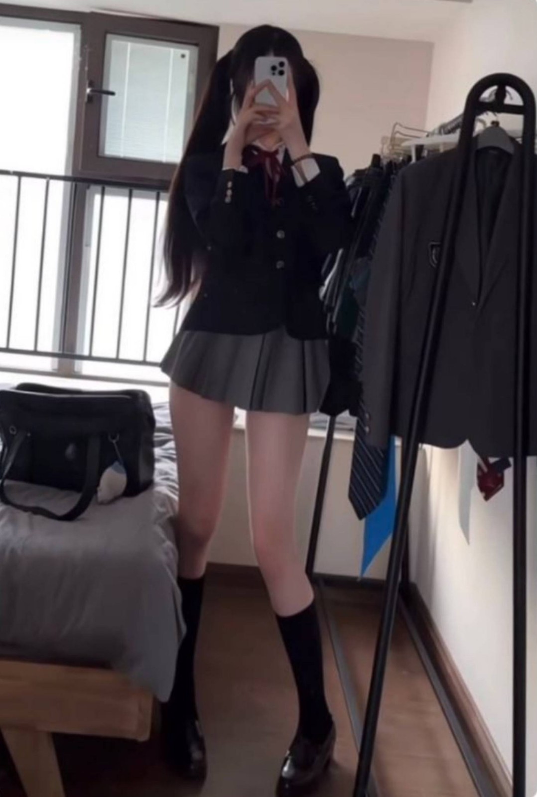 ��һ�ں���ͼ�Ʒ�ϵ�� ���Ǹ��и�ҵ����Կɲ���