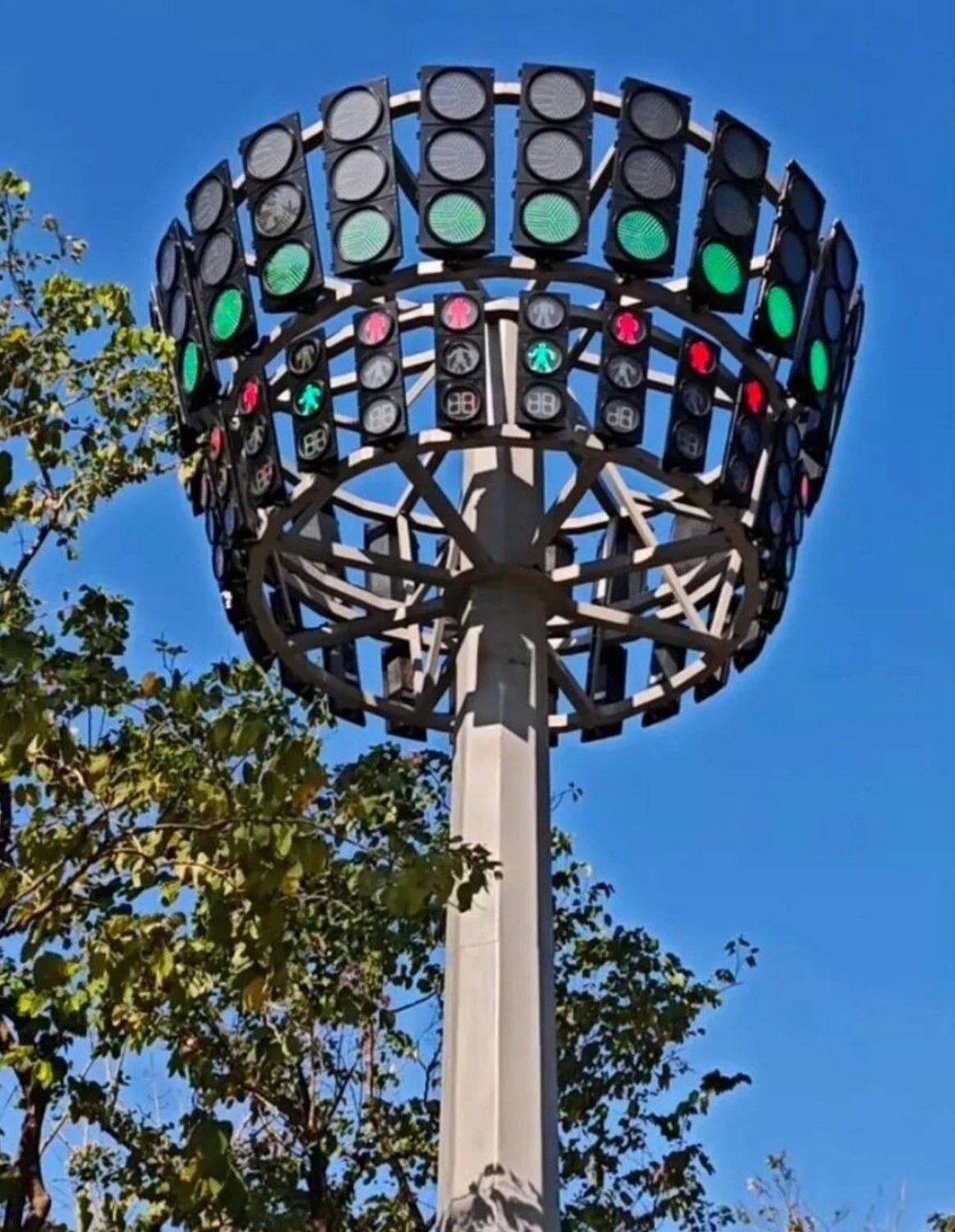 ��һ�ں���ͼ�Ʒ�ϵ�� ���Ǹ��и�ҵ����Կɲ���