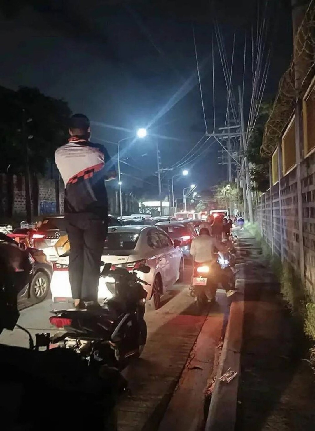 ��һ�ں���ͼ�Ʒ�ϵ�� Ů���첻��������Ҳ��������