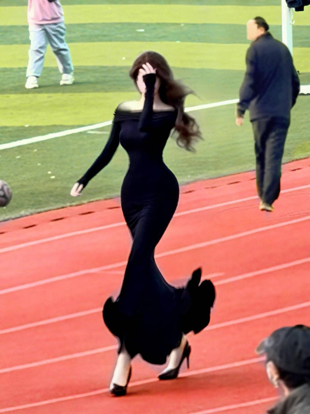 ��һ�ں���ͼ�Ʒ�ϵ�� Ů���첻��������Ҳ��������