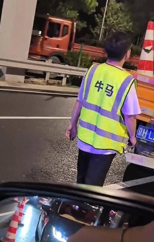 轻松一刻第1605期 舞蹈培训班只能中午去学