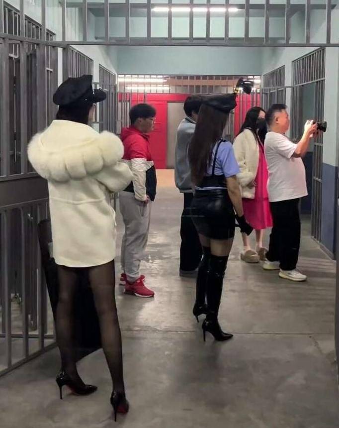 3DM����һ�̵�1608�� ������Ů���ѵ����������