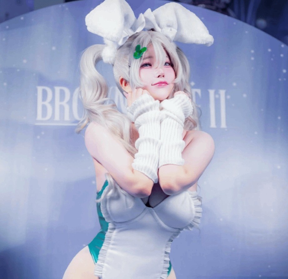 �����ǡ�����ģ��ѩ��Cos��ͼ��д�� ̫�Ը���