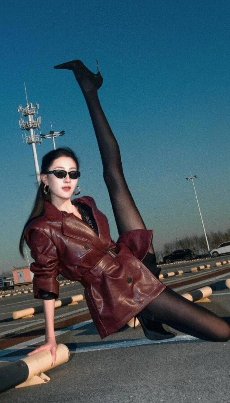 ��һ�ں���ͼ�Ʒ�ϵ�� �������۾۽�ս�������鴫