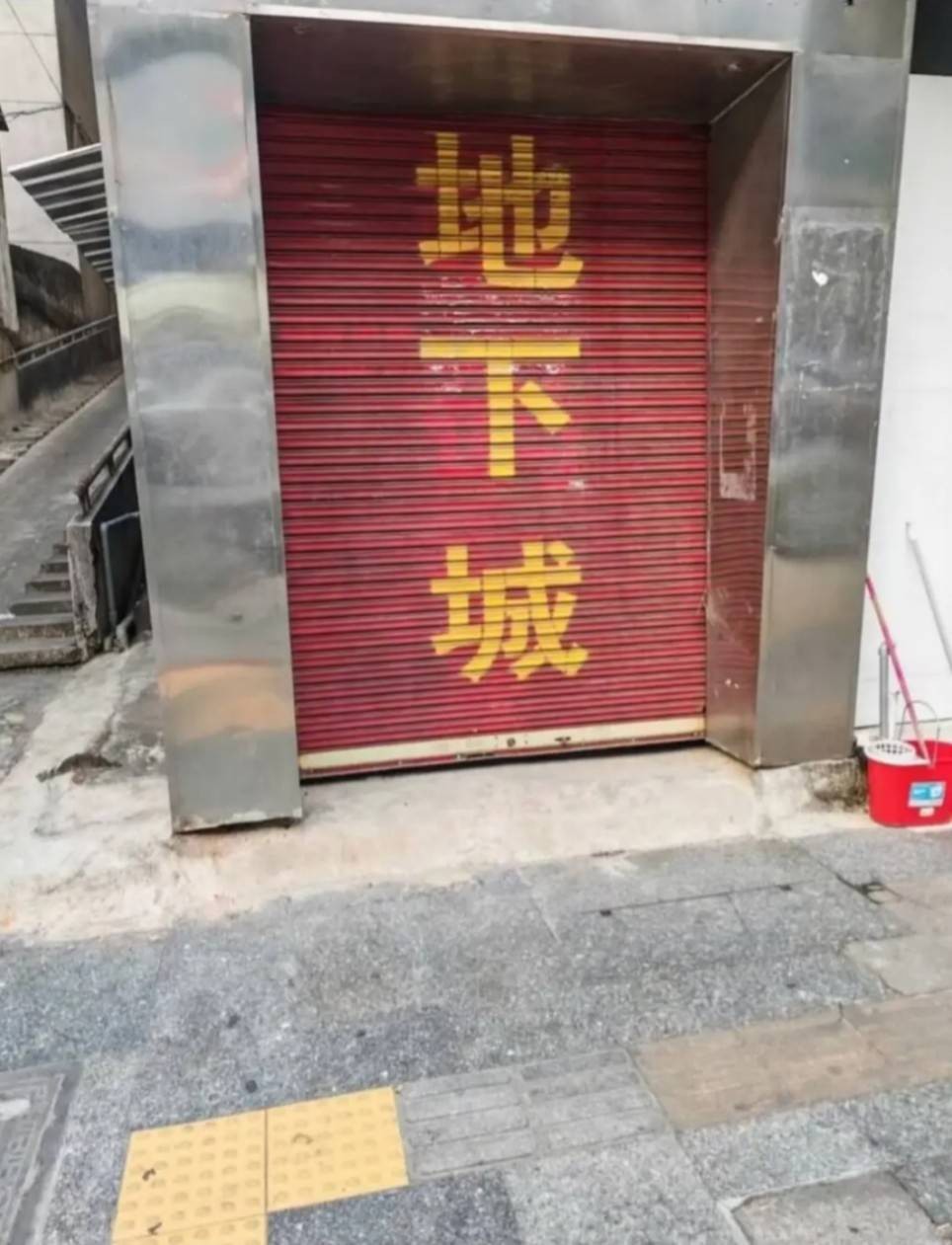 ��һ�ں���ͼ�Ʒ�ϵ�� ����Ǵ�˵�еľ�ͷ�аɣ�