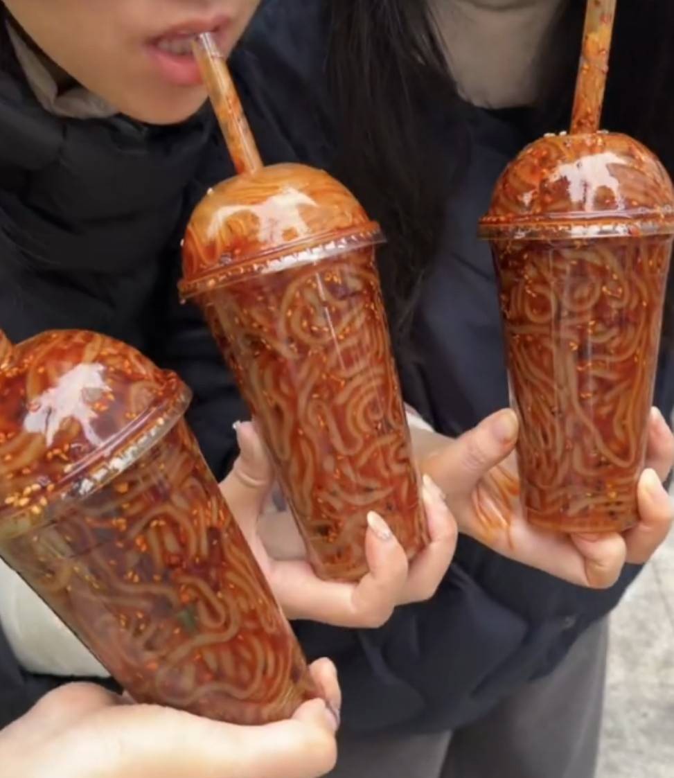 ��һ�ں���ͼ�Ʒ�ϵ�� ����Ǵ�˵�еľ�ͷ�аɣ�