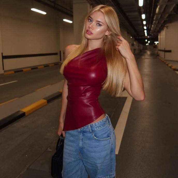 3DM����һ�̵�1627�� KTV��VIP�����Ȼ�����鴫