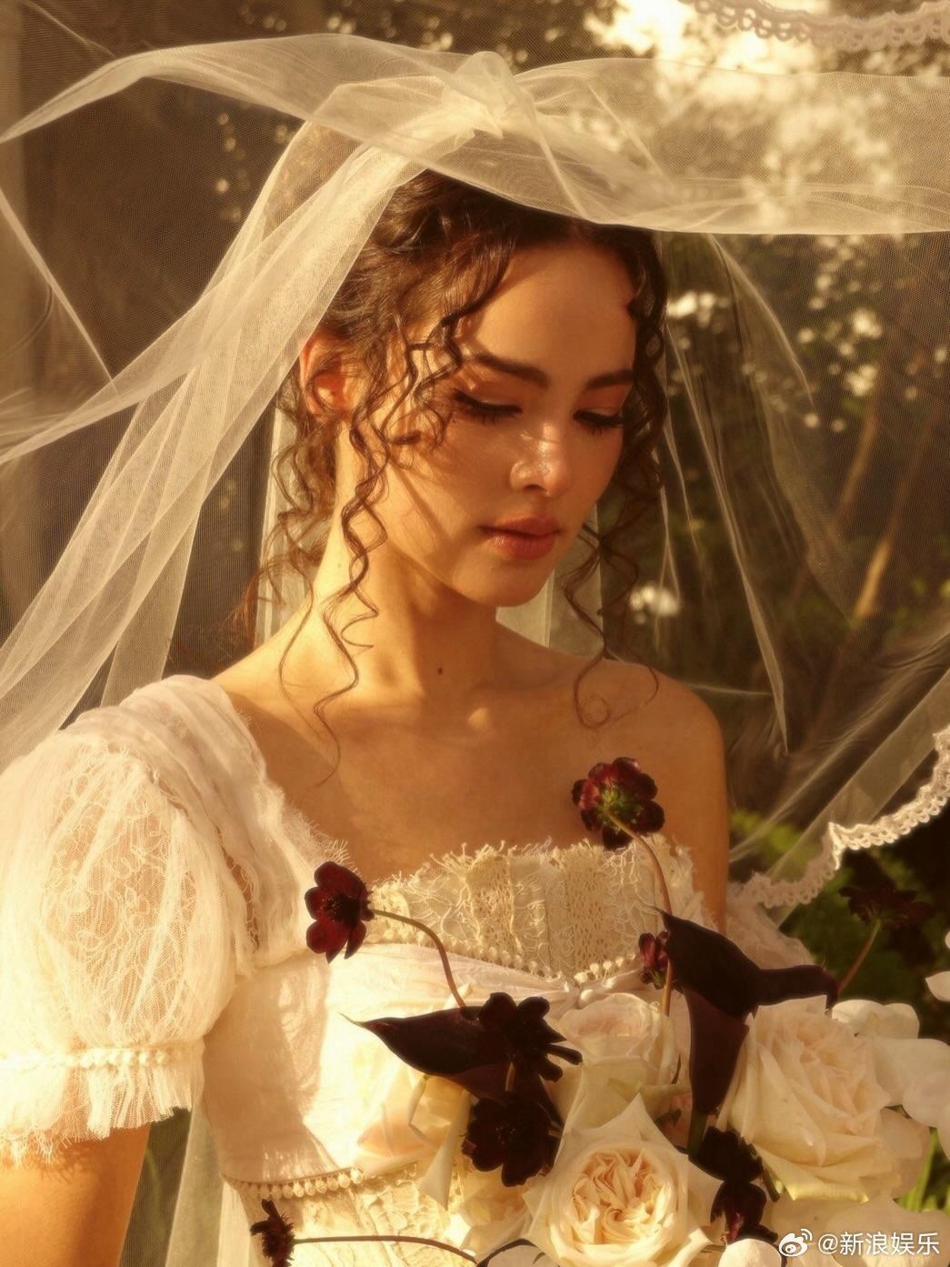 ̩��Ů��Yaya�ٰ��ǰ�ɶ� ���̿��ɫ��ɴ���Ը�