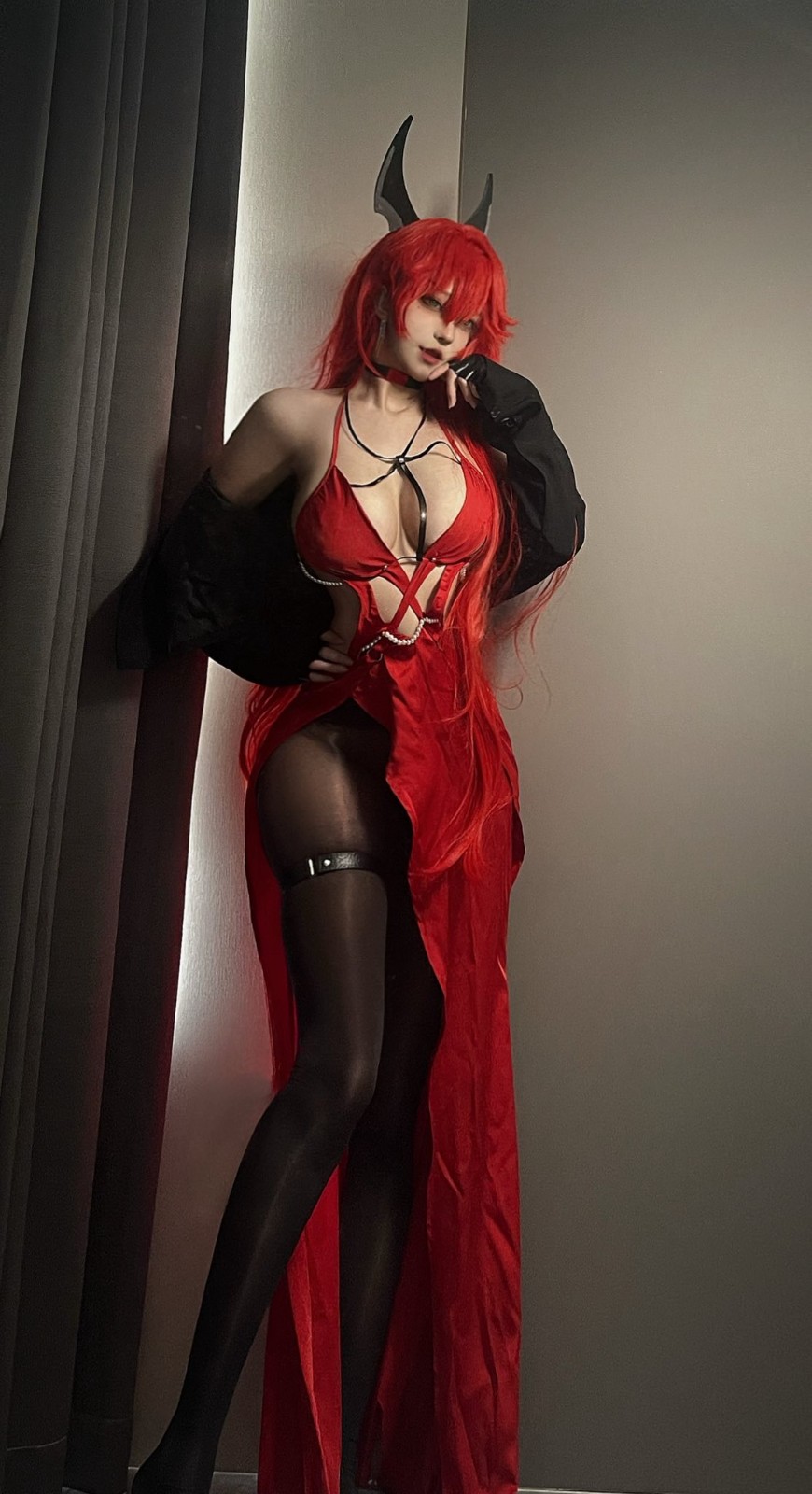 ��ŮCoser����ʿ��ʦ�϶�������̫�Ը� �����Ķ���