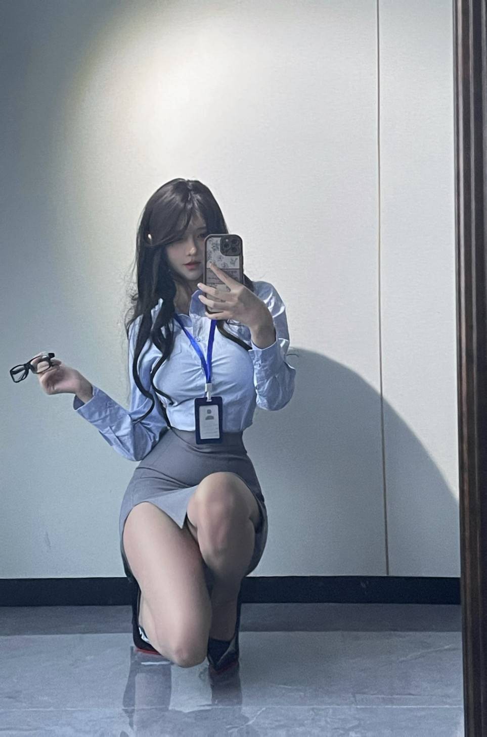 ��ŮCoser����ʿ��ʦ�϶�������̫�Ը� �����Ķ���