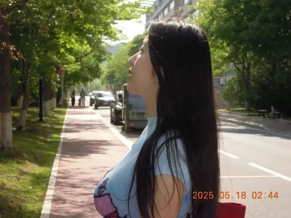 ��һ�ں���ͼ�Ʒ�ϵ�� ��Ů������ô����ôϸ��