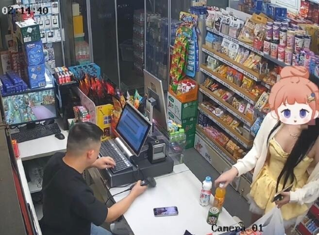 轻松一刻第1635期 一个女生硬是抗下所受伤害